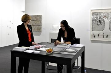 Ruth Hennig und Mirjam Walser  @   KUNST ZRICH 2011 Stand der Galerie ART FORUM UTE BARTH Zrich 