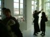Barbarella Maier - Rauminstallation HUNDE Januar 2006 mit Art Forum Ute Barth bei greutmann bolzern designstudio in Zrich
